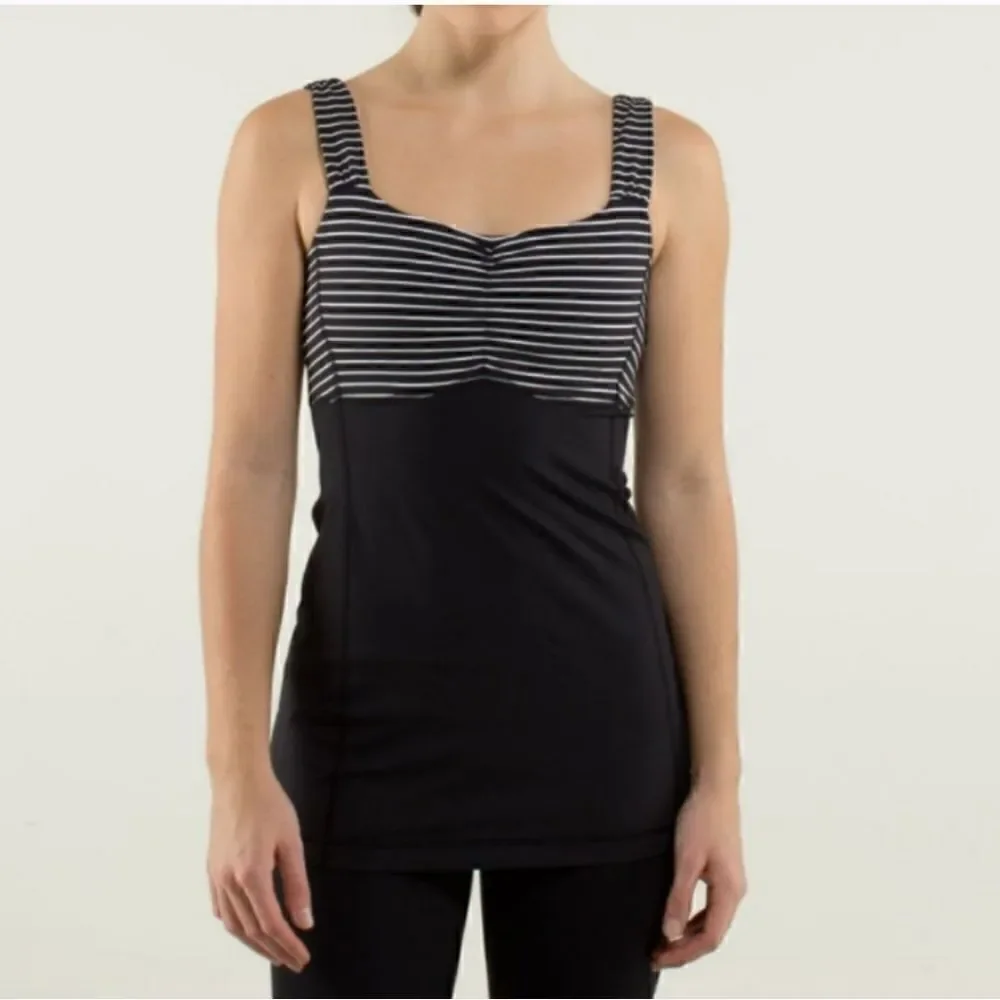 Lululemon Athletica Aria II Black and White Striped Tank Top Size 2